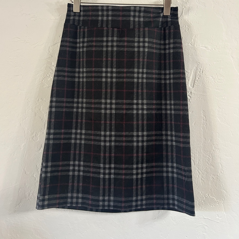 Lesley Evers Plaid Wool Skirt – Small, Black & Red Check,‎ Classic Knee Length